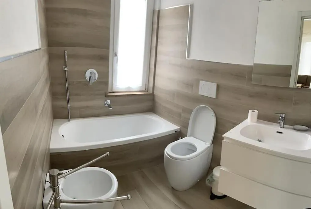 Pietrasanta Apartment